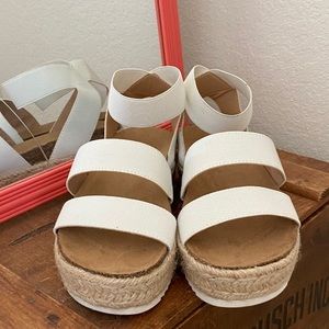 WHITE PLATFORM ESPADRILLE SANDALS